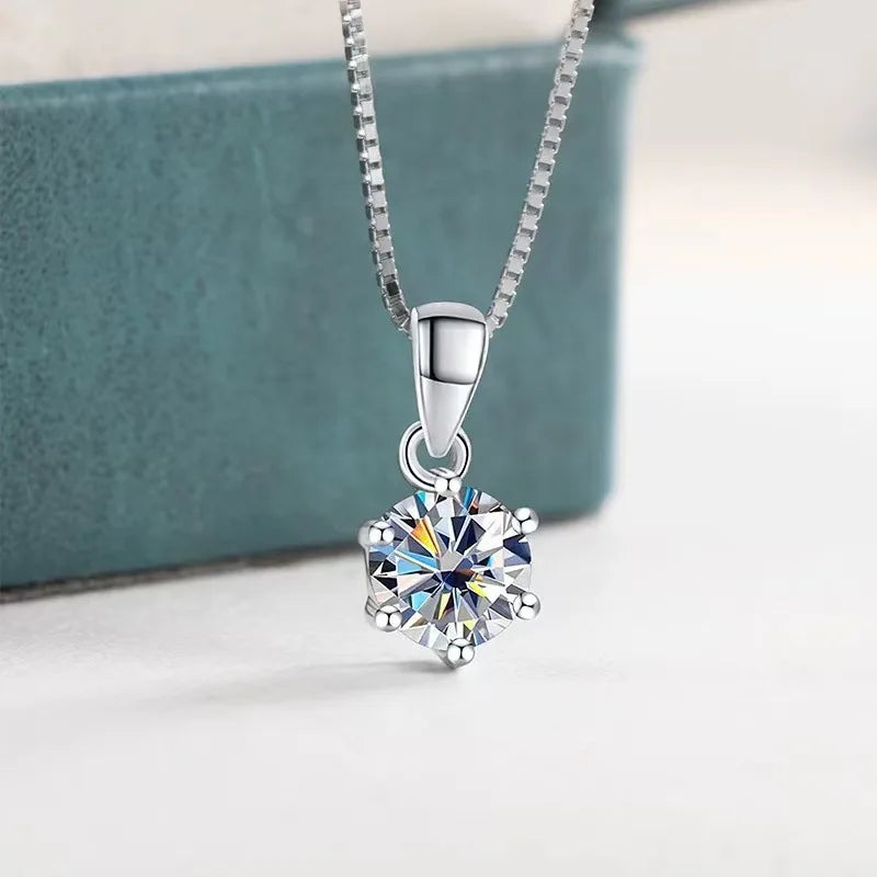 Solis Spark Pendant